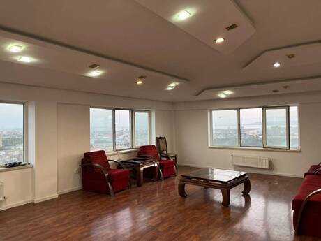 4-комнатная квартира, 140 м², Həzi Aslanov: 235 000 ₼ 2