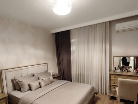Объявление №6439594 - Баку, м. Нариман Нариманов, 2-комн., 80 м², 4/5 этаж