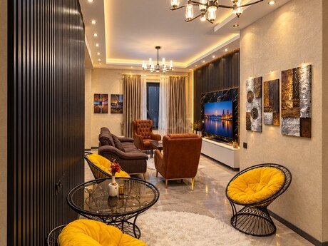3 otaq · 93 m² · 4/8 mərtəbə, Ağ şəhər