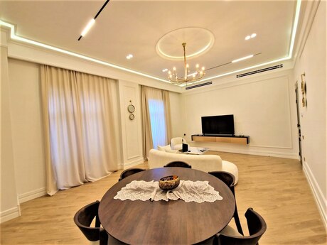 5-room apartment for rent, 210 m², Ağ şəhər: 4 500 ₼/mo 4