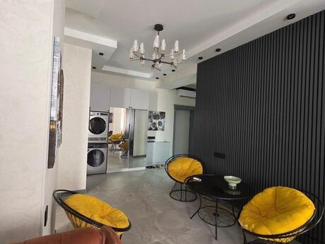 Аренда: 3-комнатная квартира, 93 м², Ağ şəhər: 2 500 ₼/мес 5