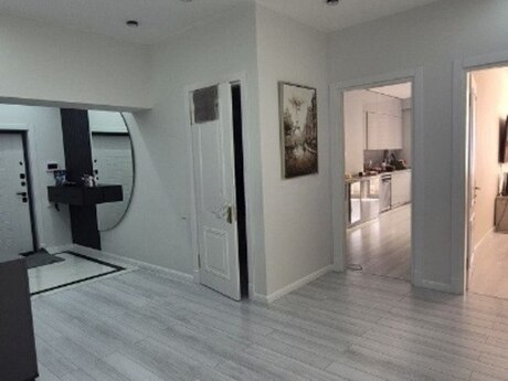 3 otaqlı mənzil, 155 m², İnşaatçılar: 450 000 ₼ 2