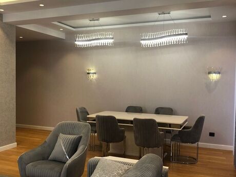 Kirayə 3 otaqlı mənzil, 120 m², Ağ şəhər: 2 500 ₼/ay 2