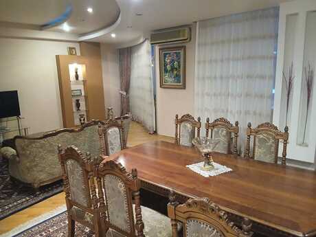 Elan №6439924 - Bakı, 8 Noyabr m., 4 otaqlı, 220 m², 3/14 mərtəbə