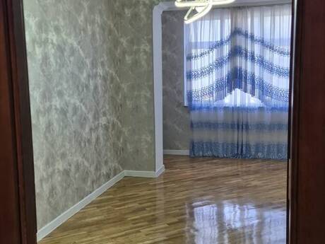Kirayə 4 otaqlı mənzil, 100 m², Qara Qarayev: 990 ₼/ay 4