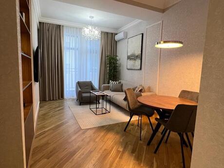 Kirayə 2 otaqlı mənzil, 80 m², 28 May: 1 800 ₼/ay 4