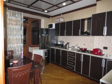 Kirayə 2 otaqlı mənzil, 95 m², Nəriman Nərimanov: 800 ₼/ay 4