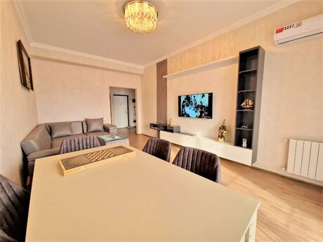 Kirayə 3 otaqlı mənzil, 120 m², 28 May: 1 400 ₼/ay 2