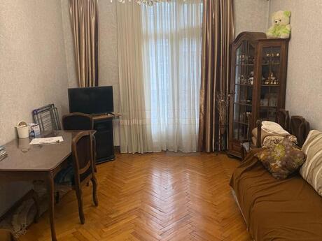Elan №6440108 - Bakı, Nəsimi r., 2 otaqlı, 60 m², 4/4 mərtəbə