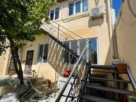 6 otaqlı həyət evi, 200 m², Əmircan: 155 000 ₼ 3