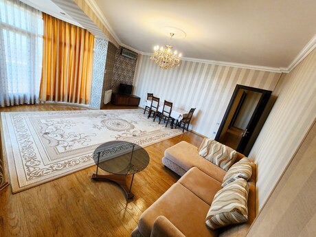 Elan №6440053 - Bakı, 28 May m., 3 otaqlı, 130 m², 15/20 mərtəbə