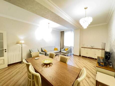 4-room apartment for rent, 160 m², Ağ şəhər: 2 700 ₼/mo 2
