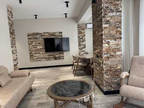 Kirayə 3 otaqlı mənzil, 135 m², 28 May: 2 200 ₼/ay 2