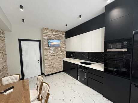 Kirayə 3 otaqlı mənzil, 135 m², 28 May: 2 200 ₼/ay 4
