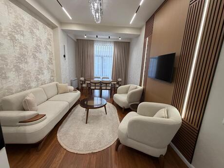 Kirayə 2 otaqlı mənzil, 70 m², 8 Noyabr: 1 100 ₼/ay 2