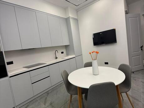 2-room apartment for rent, 62 m², Ağ şəhər: 2 000 ₼/mo 5