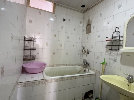 Аренда: 3-комнатная квартира, 70 м², Memar Əcəmi: 650 ₼/мес 4