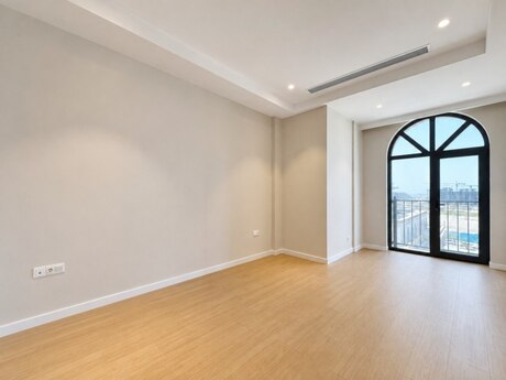 2 rooms · 135 m² · floor 4/4, Marina Village