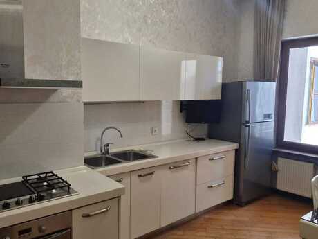 Kirayə 2 otaqlı mənzil, 82 m², 8 Noyabr: 1 000 ₼/ay 4