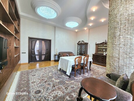 4 otaqlı mənzil, 225 m², Neftçilər: 550 000 ₼ 2