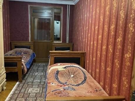 Продаётся 3-комнатная квартира в старом фонде, Gənclik, 70 м², 208 000 AZN, фото 5 / 12