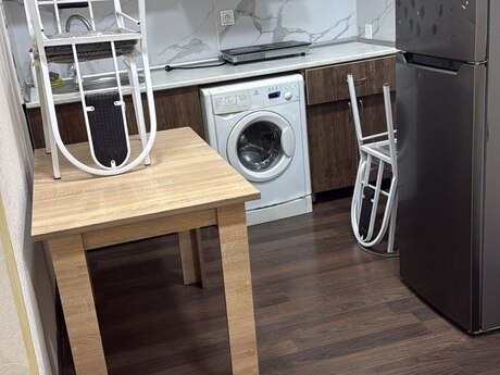 2-room apartment for rent, 40 m², Binəqədi: 300 ₼/mo 2
