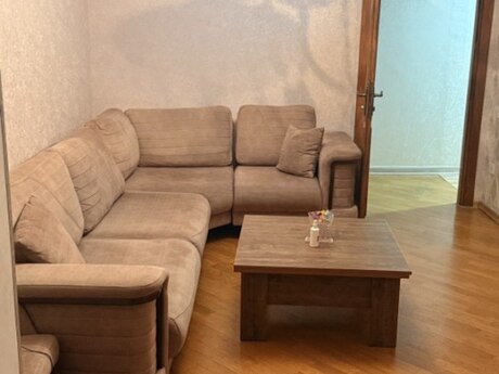 Продаётся 3-комнатная квартира в старом фонде, Gənclik, 70 м², 208 000 AZN, фото 2 / 12