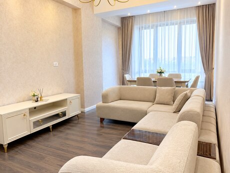 Elan №6440613 - Bakı, 28 May m., 2 otaqlı, 67 m², 2/16 mərtəbə