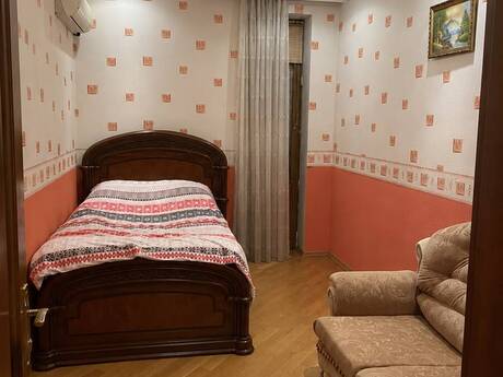 Kirayə 4 otaqlı mənzil, 185 m², Nəsimi: 1 200 ₼/ay 4