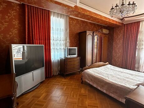 4-room apartment for rent, 175 m², 28 May: 1 000 ₼/mo 5