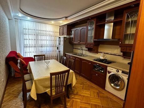 4-room apartment for rent, 175 m², 28 May: 1 000 ₼/mo 3