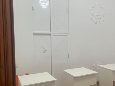 Kirayə 8 otaqlı mənzil, 200 m², Nizami: 3 000 ₼/ay 4