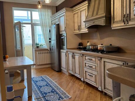 3 otaqlı mənzil, 120 m², Neftçilər: 315 000 ₼ 3