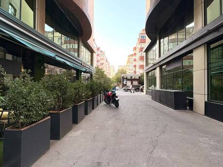 Şah İsmayıl Xətaidə 3 otaqlı yeni tikili mənzil kirayə verilir, 100 m², 1 200 AZN/ay, şəkil 2 / 12