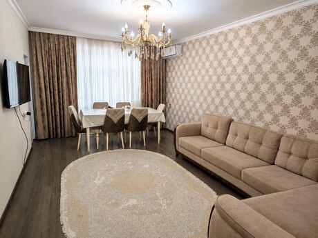 5 otaqlı mənzil, 100 m², Suraxanı, 176 000 AZN