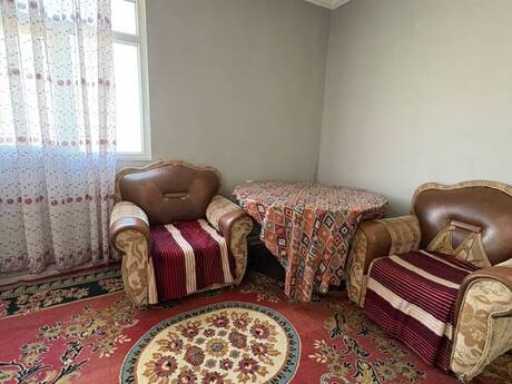 3-room apartment for rent, 130 m², Sahil: 1 000 ₼/mo 2