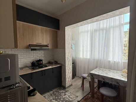 4 otaqlı mənzil, 120 m², İnşaatçılar: 240 000 ₼ 3