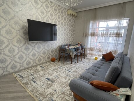 Объявление №6404927 - Баку, пос. Бакиханова, 2-комн., 72 м², 2/3 этаж