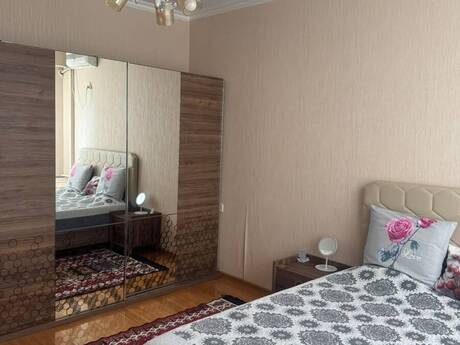 3-room apartment for rent, 105 m², Yeni Günəşli: 650 ₼/mo 4