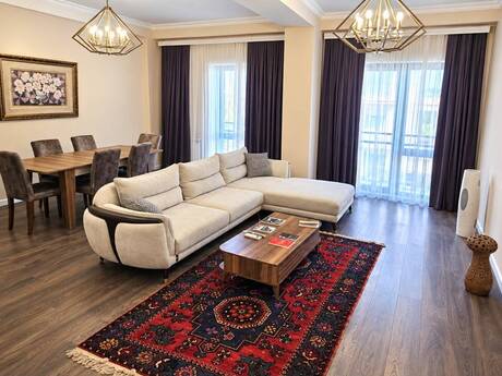 Elan №6441042 - Bakı, Ağ şəhər q., 3 otaqlı, 135 m², 4/7 mərtəbə