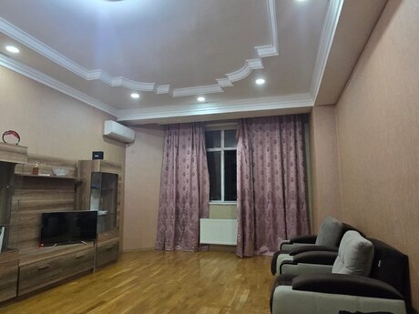 4-room apartment, 130 m², Neftçilər: 240 006 ₼ 4