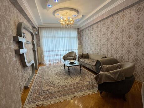 Elan №6441148 - Bakı, Elmlər Akademiyası m., 3 otaqlı, 130 m², 8/17 mərtəbə