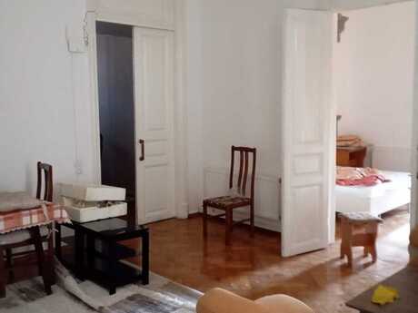 Elan №6441183 - Bakı, Nizami m., 2 otaqlı, 70 m², 2/3 mərtəbə