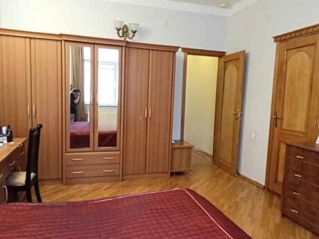 4 otaqlı mənzil, 202 m², Nizami: 420 000 ₼ 4