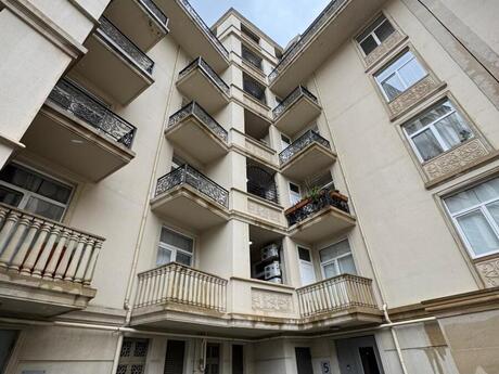 Объявление №6441630 - Баку, пос. Аг шехер, 2-комн., 62 м², 3/7 этаж