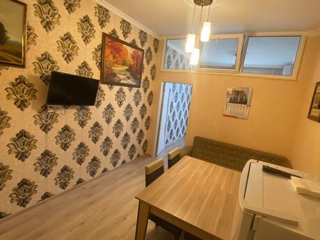 Kirayə 1 otaqlı mənzil, 37 m², 28 May: 830 ₼/ay 2