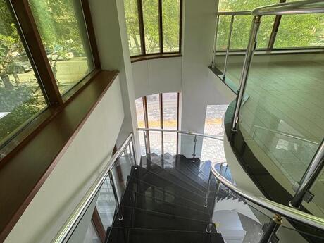 Elan №6441736 - Bakı, Elmlər Akademiyası m., 20 otaqlı, 1400 m²