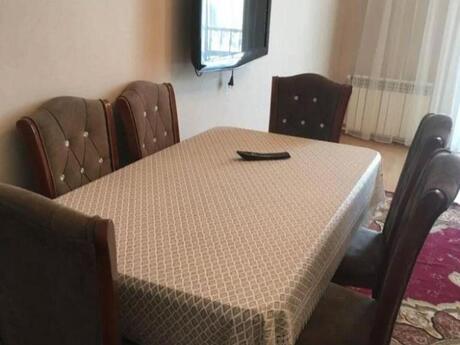 Kirayə 3 otaqlı mənzil, 100 m², İçəri Şəhər: 163 ₼/ay 3