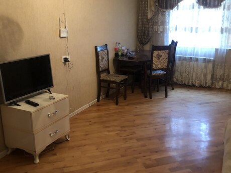 Kirayə 3 otaqlı mənzil, 85 m², İnşaatçılar: 150 ₼/ay 2