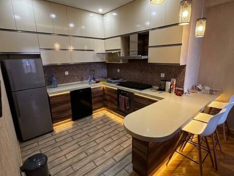 Kirayə 3 otaqlı mənzil, 114 m², Şah İsmayıl Xətai: 1 100 ₼/ay 3